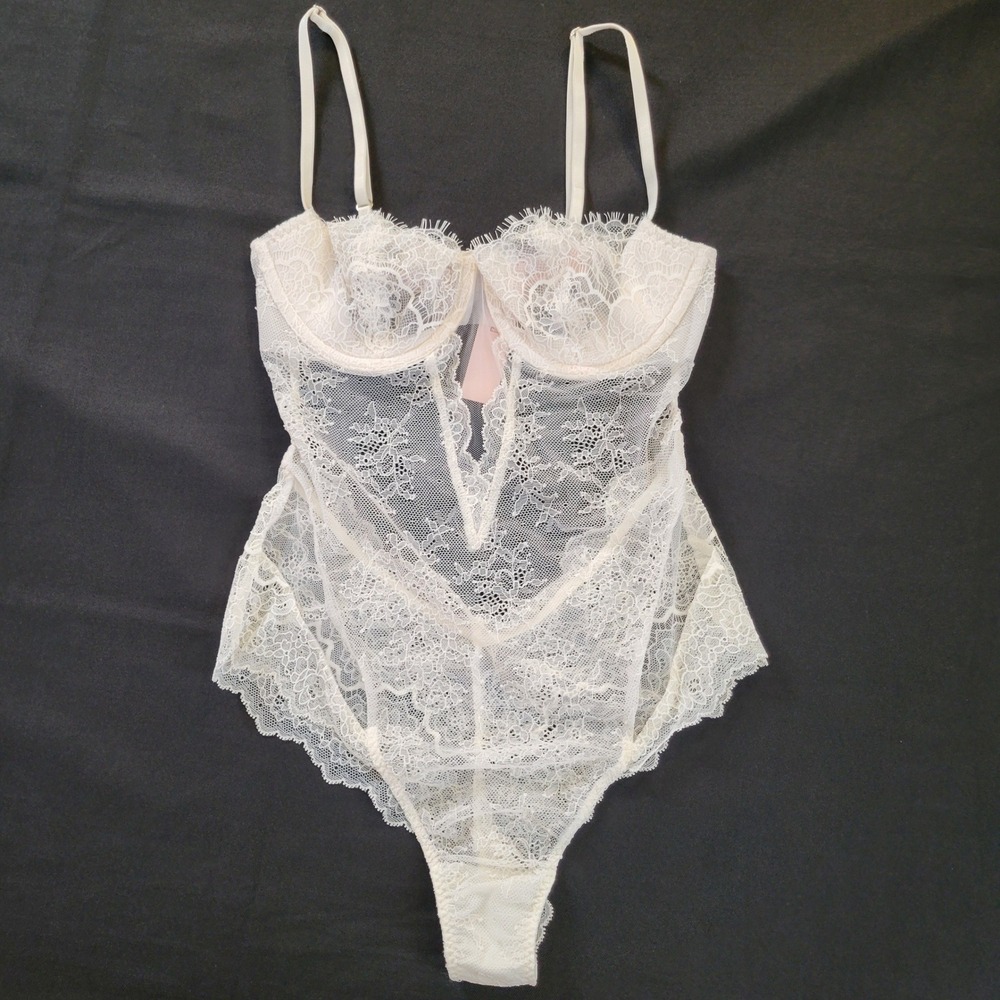Victorias Secret Dream Angels Ivory White Lace Underwire Bodysuit Small NWT